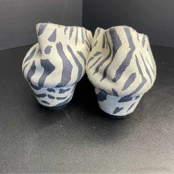 Italian Leather Bimba Y Lola Women's Zebra Print Flats - Picture 8 of 8